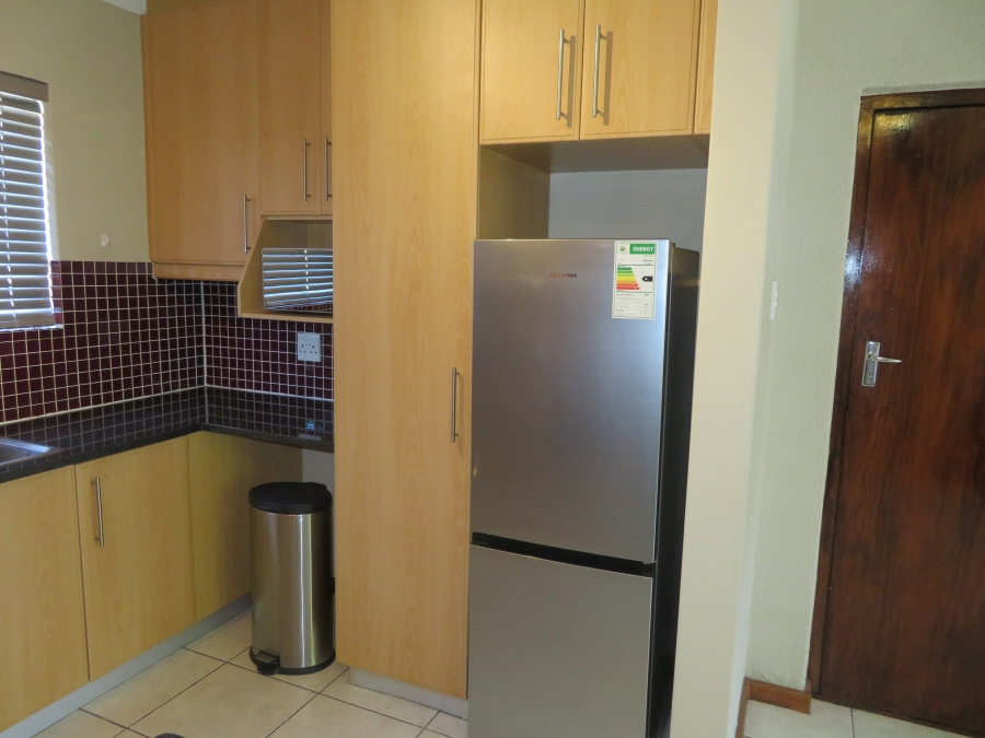 To Let 2 Bedroom Property for Rent in Kenilworth Western Cape